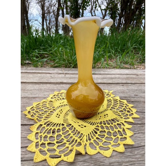 Vintage Art Glass Ruffle Vase Butterscotch Carmel White Swirl - Picture 14 of 16